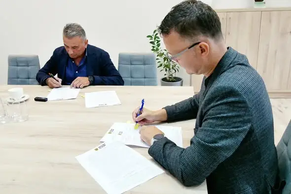 Środa Śląska inwestuje w sport: nowe korty i bieżnia za ponad 2 mln zł