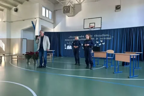 Szkolenie antykryzysowe dla nauczycieli w Kostomłotach