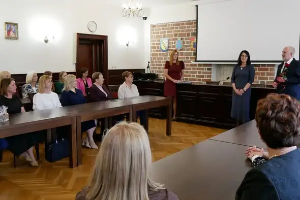 Dzień Edukacji Narodowej w Gminie Środa Śląska – nagrody i podziękowania dla nauczycieli