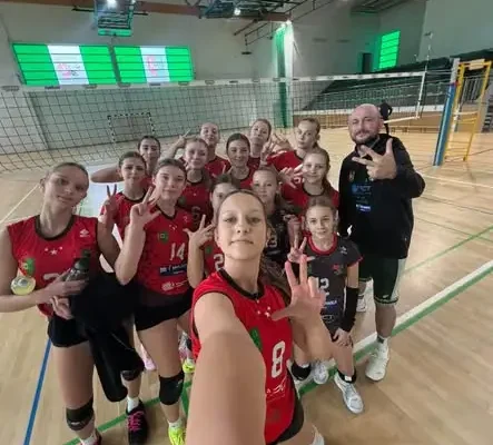 Siatkarki z Miękini rozbiły rywalki w Lidze Juniorek Młodszych