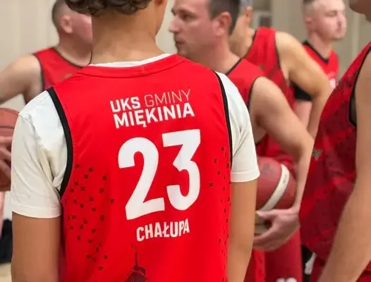 Szymon Chałupa zadebiutował w seniorskiej drużynie UKS Gminy Miękinia