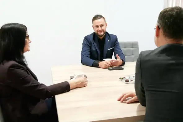 Wicemarszałek Michał Rado z wizytą w gminie Środa Śląska – rozmowy o inwestycjach i funduszach